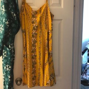 Barely worn, a little too big on me!